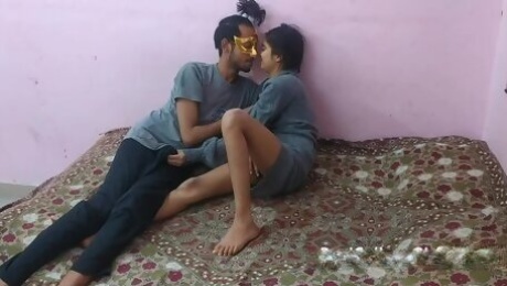 Desi Indian girls secret sex going viral with painfull fucking and load moa